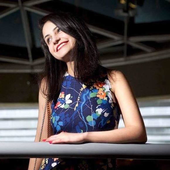 Meet your Posher, Sheena - Picture 1 of 1